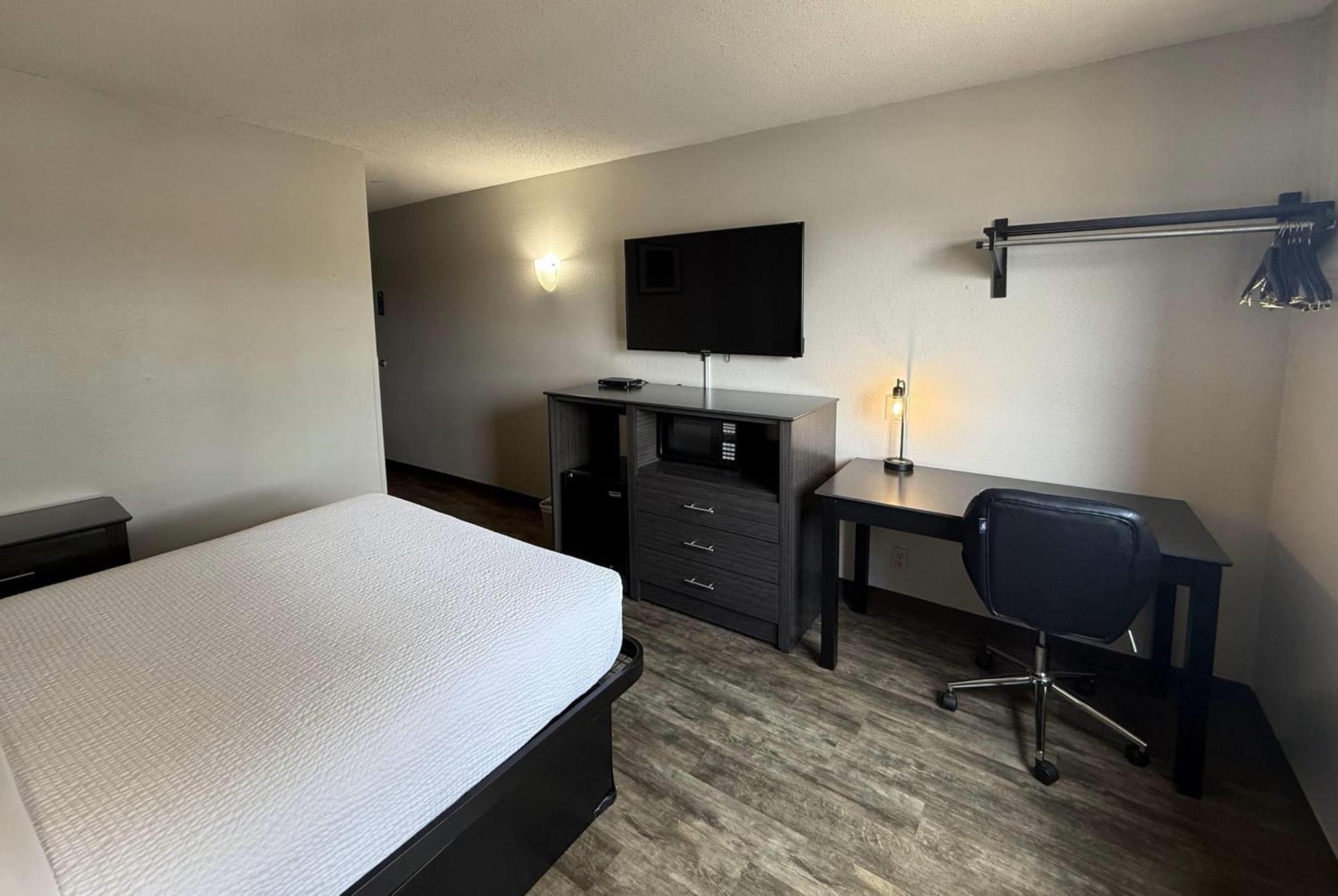 Days By Wyndham Orange Park/jacksonville