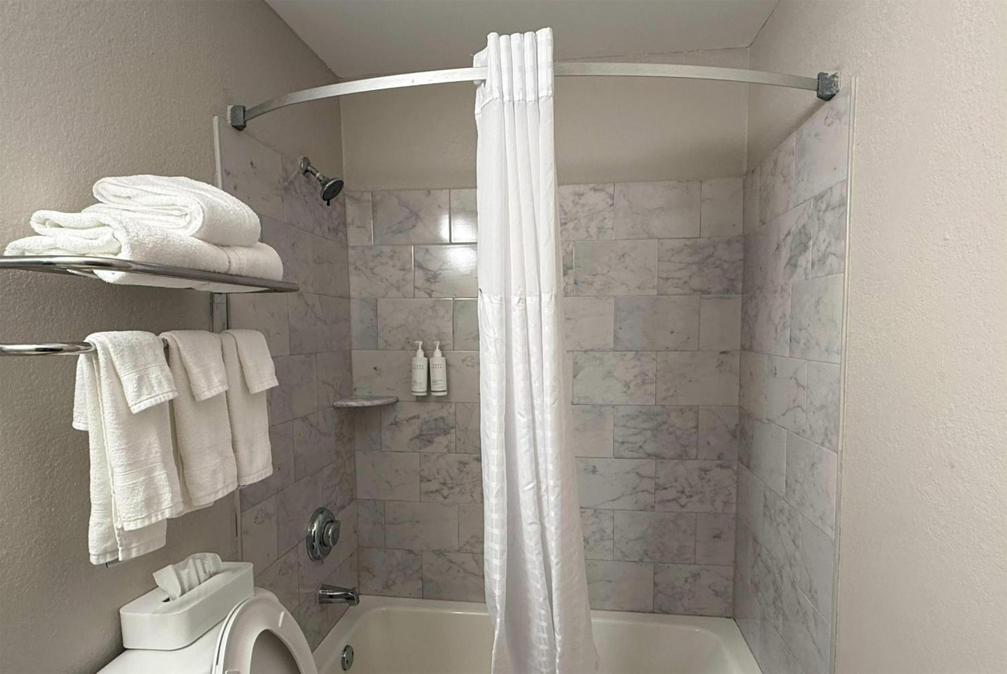 Days By Wyndham Orange Park/jacksonville